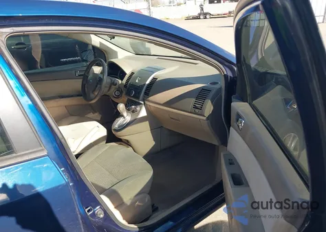 2011 Nissan Sentra 2.0S z USA, uszkodzony, nr VIN 3N1AB6AP5BL651856